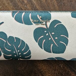 kate spade New York Tropical Leaf Wallet - Teal & Cream